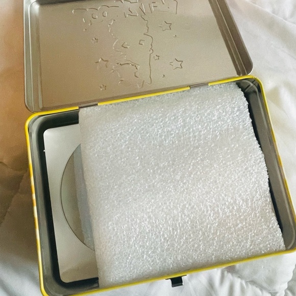 New Mint Condition Betty Boop Dvd Tin Set (1 disc missing) - Picture 10 of 12